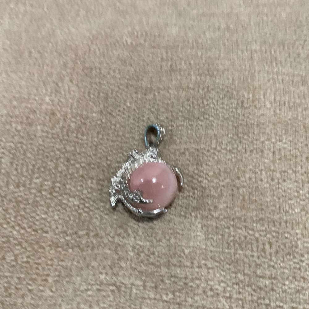 Dragon claw ball pendant